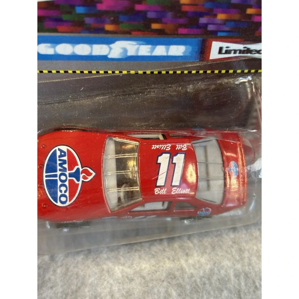 Vtg 1992 FunStuf Trackside Edition Bill Elliott #11 Amoco NASCAR 1:64 Diecast